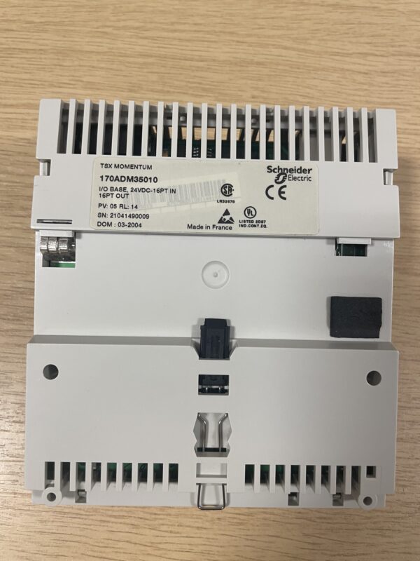 Schneider Electric 170ADM35010 TSX Momentum Serial Option Adapter RS232/485 + RTC & Battery